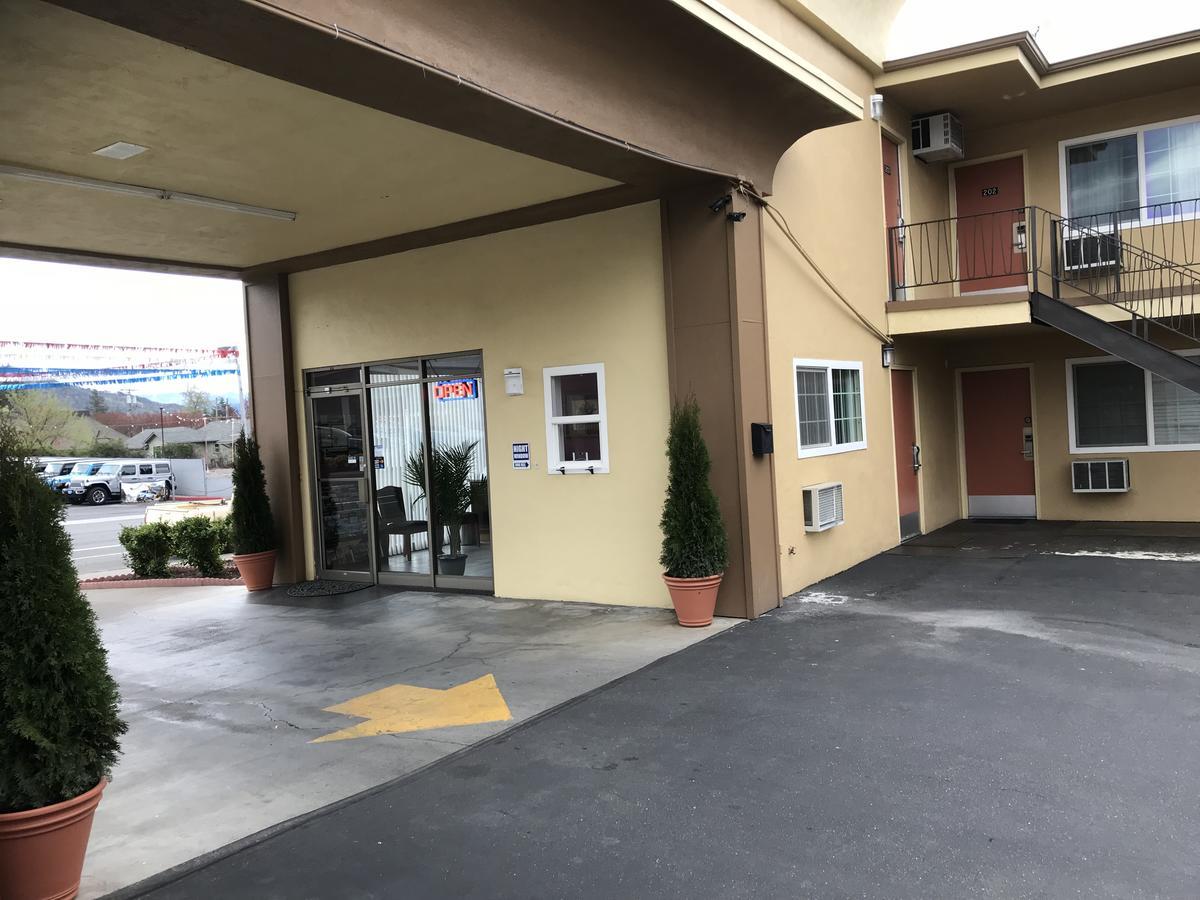 Sunset Inn Grants Pass Eksteriør bilde