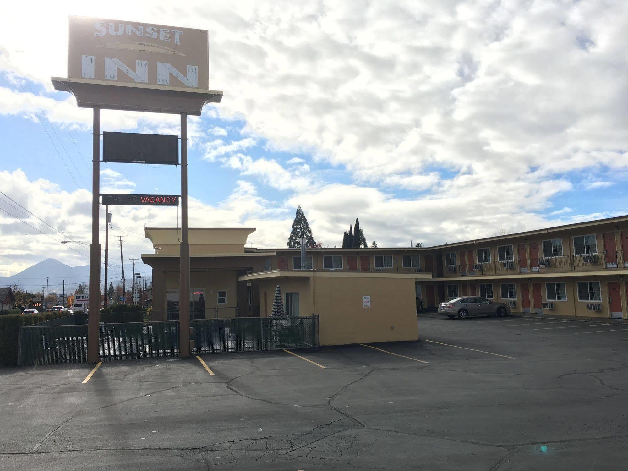 Sunset Inn Grants Pass Eksteriør bilde